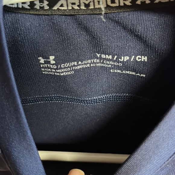 Youth small under armor base layer - Picture 2 of 2